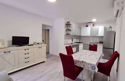 Jadrija House | Suburban holiday near Krka waterfalls