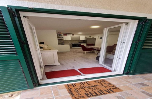 Jadrija House | Suburban holiday near Krka waterfalls
