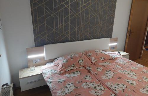Strahoninec Apartment | Suite Elena