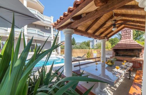 Kastel Stafilic Apartment | SUMAN APARTMENT WITH SHARED SWIMMING POOL, 120m FROM THE BEACH