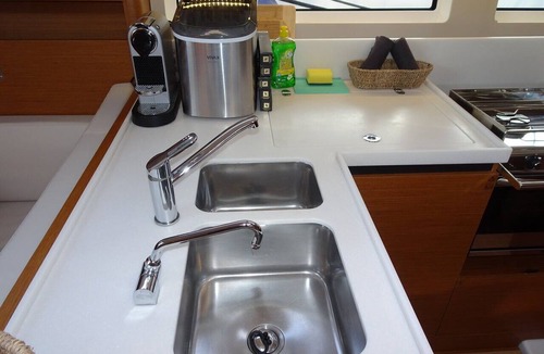 Primosten Boat Rental | Sun-Kissed Sailing Adventure in Sibenik, Croatia