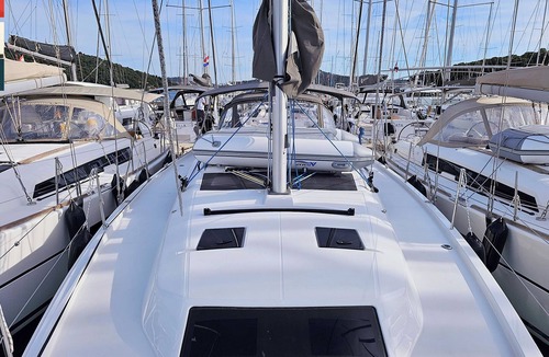 Rogoznica Boat Rental | Sun-Kissed Sailing Adventure in Sibenik, Croatia