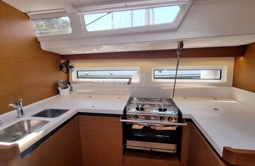 Rogac Boat Rental | Sun-Kissed Sailing Adventure in Split, Croatia