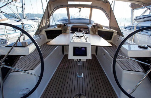 Cove Murtar Boat Rental | Sun-Kissed Sailing Adventure in Northern Croatia