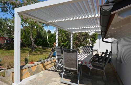 Petrcane House | Sunny Cottage