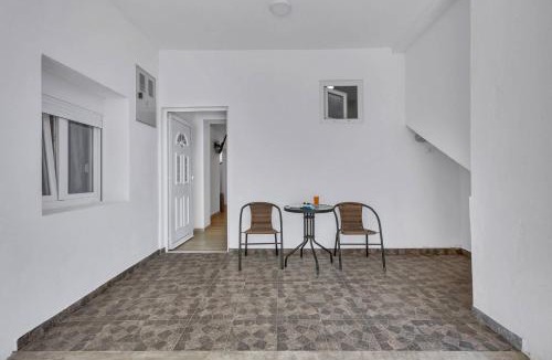 Bidol Apartment | Sunny Garden Apartments Ana