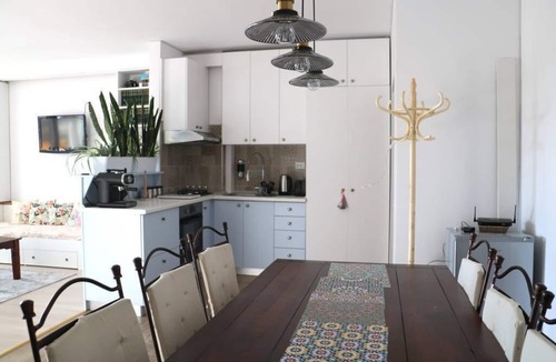 Cluj-Napoca Apartment | ❤️SunnyPad ⭐ Sleeps 5 ★ Balcony ★ Walk everywhere ★ Maximum stay: 14 days