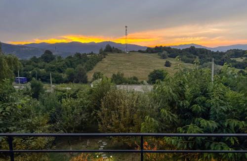 Slanic Ski Chalet | Sunset Hills Chalet