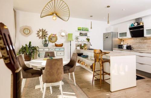 Bacvice Apartment | Sunset Oasis “VELLY” 1BR w/Sea View & Parking