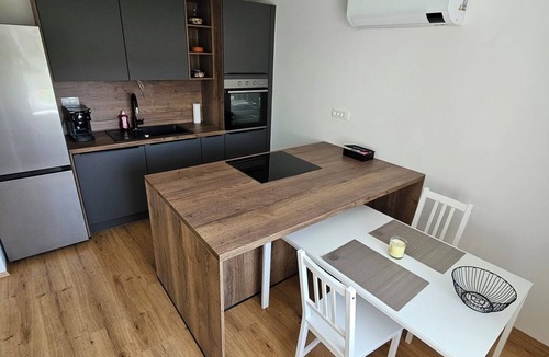 Jesenice Apartment | Sunset suite in the middle of the village close to main hotspots