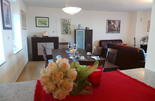 Tulisevica Apartment | Superb Lovran Apartments with Sea Views - One Bedroom Apartment with Balcony