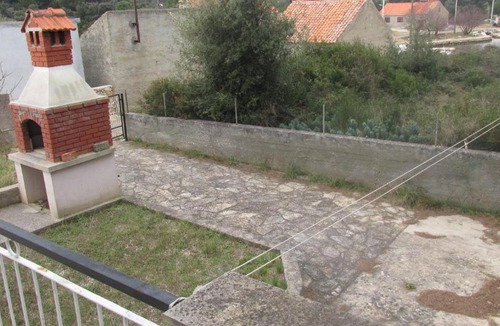 Susica House | Susica Villa Sleeps 6 Air Con