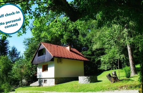 Vrhnika House | Sweet Stay Forest House