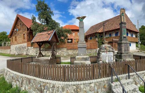 Siclod Ski Chalet | Székelyföld ,Siklódi Kő Vendégház, Tornácosház