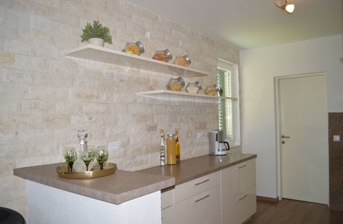 Benkovac House | .t"Relaxed vacation in a quiet location - comfortable house with pool near Zadar"
