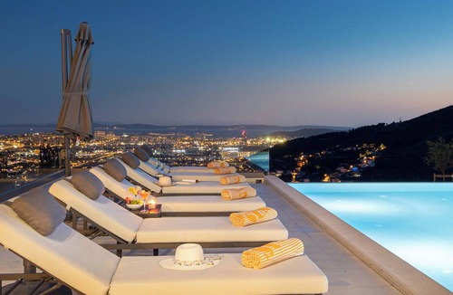 Solin Villa | Tennis, Cinema, Casino - The Mogul Mansion