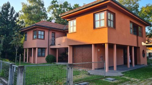 Samobor Villa | Terracotta