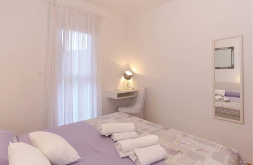 Vojnic Sinjski Apartment | The apartment with pool is located in the middle of greenery, in the small village Vojni.