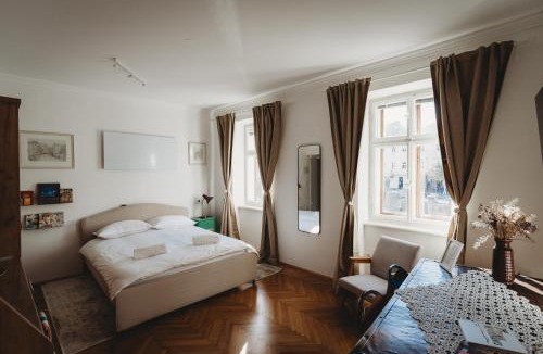 Ljubljana Old Town Apartment | The Muse' Hideaway