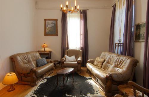 Pisece Villa | The old Village Villa At 2 Geese with Pool