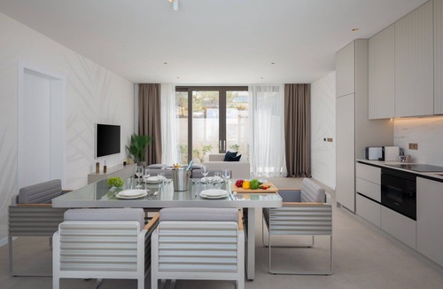 Kraj Villa | The Palms Resort - Villa Dream V