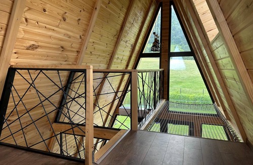 Zarnesti Ski Chalet | The Peak - Cozy 1-bedroom chalet in delightful Zărnești