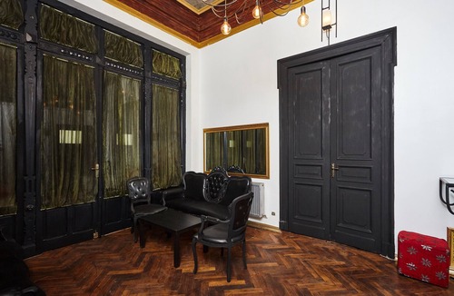 Bucharest City-Centre Villa | the perfect accommodation for big groups in the center of bucharest