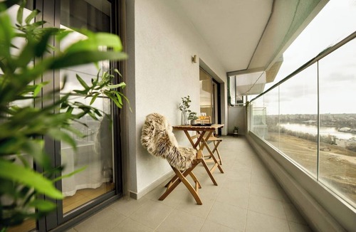 Sector 2 Apartment | THE RICH & FAMOUS | Spacious 1BR Apt with balcony