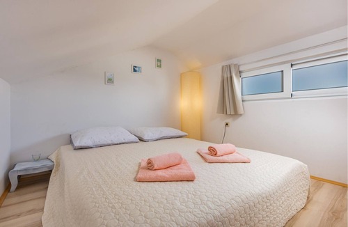 Gabonjin Apartment | The three functionally furnished apartments are located in the small island village of Gabonjin, not