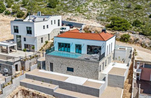 Zaboric Villa | the Tinel -Modern Adriatic Villa with Heated Pool & Sea View near Šibenik
