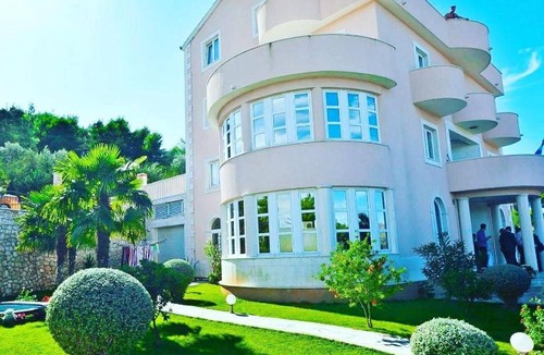 Arbanija Apartment | The View