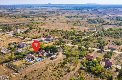 Zemunik Donji House | This beautiful vacation house with pool is located in Zemunik Gornji near Zadar.