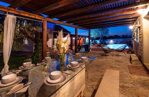 Zemunik Donji House | This beautiful vacation house with pool is located in Zemunik Gornji near Zadar.
