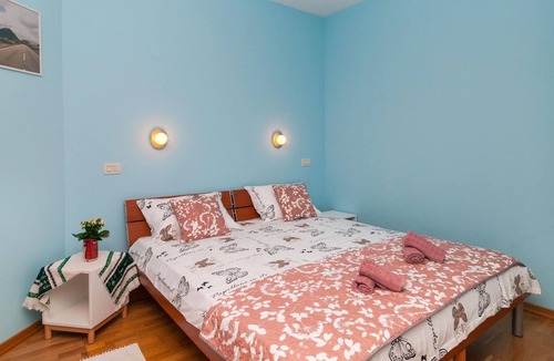 Klis House | This beautiful vacation home with pool is located in the small village of Br.