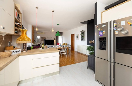 Solin Apartment | This cosy holiday apartment invites you to enjoy a relaxing holiday with a wonderful view.