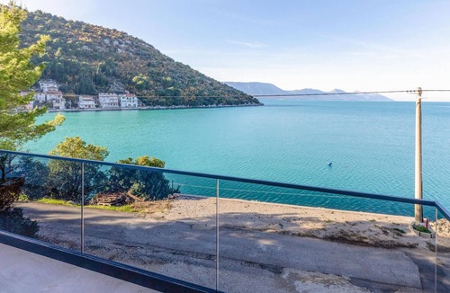 Blace Apartment | This modern and stylish vacation apartment welcomes you with a fantastic location by the sea.