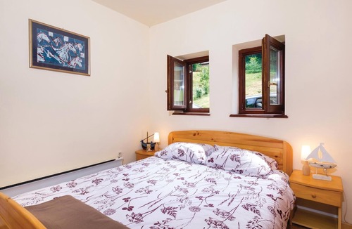 Glina House | This pretty little cottage is located in a quiet village very close to the river Kupa and is surroun