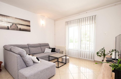 Velim House | This spacious vacation house consists of the first floor and the second floor, which are connected b