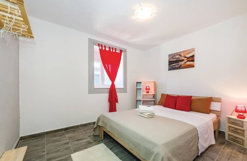 Velim House | This tastefully furnished vacation home with pool is located in Nadin, which belongs to the municipa
