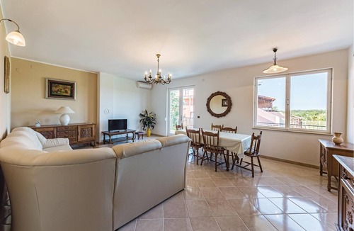 Cabrunici House | This vacation home in the small village of.