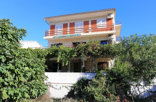 Kastel Stari Apartment | Three bedroom apartment with terrace Kaštel Stari, Kaštela (A-16344-b)