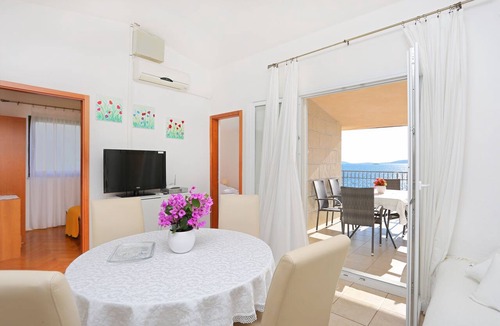 Okrug Donji Apartment | Three bedroom apartment near beach Okrug Donji, Čiovo (A-6859-c)