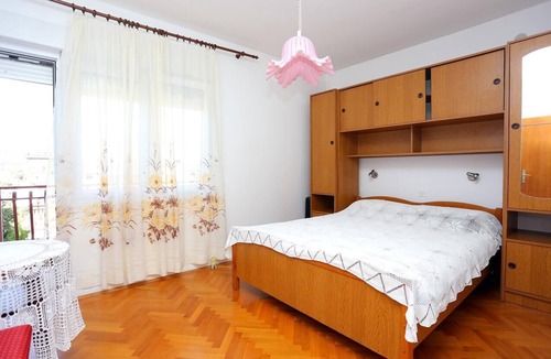 Seget Vranjica Apartment | Three bedroom apartment with terrace Seget Vranjica, Trogir (A-12760-b)