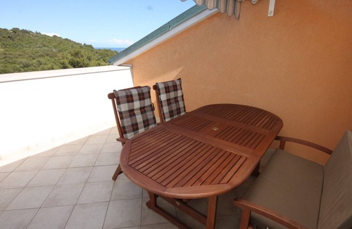 Cove Murtar Apartment | Three bedroom apartment with terrace and sea view Mali Lošinj, Lošinj (A-7965-a)
