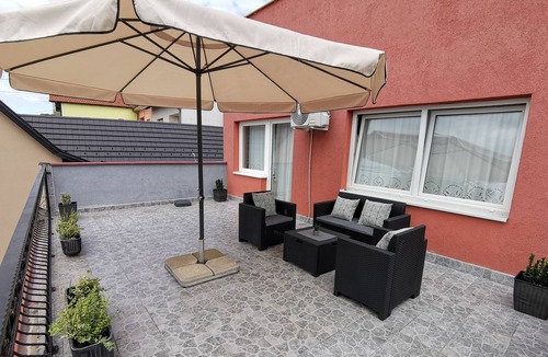 Pleternica Apartment | Three bedroom apartment with terrace Pleternica, Slavonija (A-23027-a)