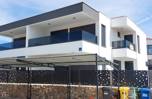 Milcetici Apartment | Three bedroom apartment with a swimming pool Milovcici, Krk (A-25984-a)