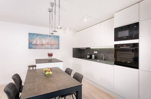 Promajna Apartment | Three bedroom apartment with a swimming pool Promajna (Makarska) (A-19144-a)