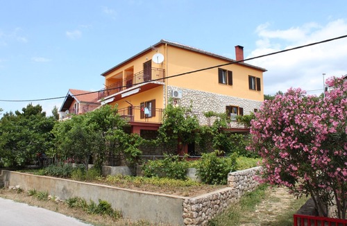 Maslenica Apartment | Three bedroom apartment with terrace and sea view Maslenica, Novigrad (A-6568-a)