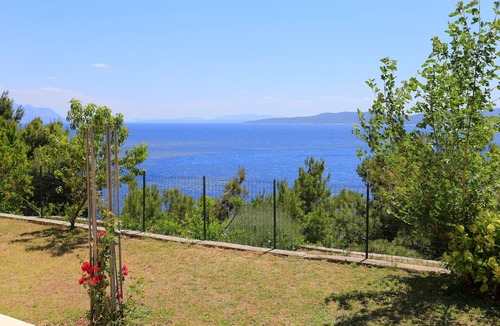 Marusici Apartment | Three bedroom apartment with terrace and sea view Marušići, Omiš (A-1024-a)