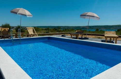 Rtina Apartment | Three bedroom apartment with balcony Rtina - Stošići, Zadar (A-21450-a)